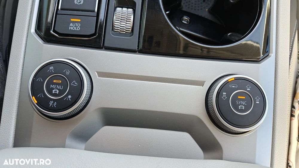 Volkswagen Touareg 3.0 V6 TDI 4Motion DPF Automatik Elegance - 27