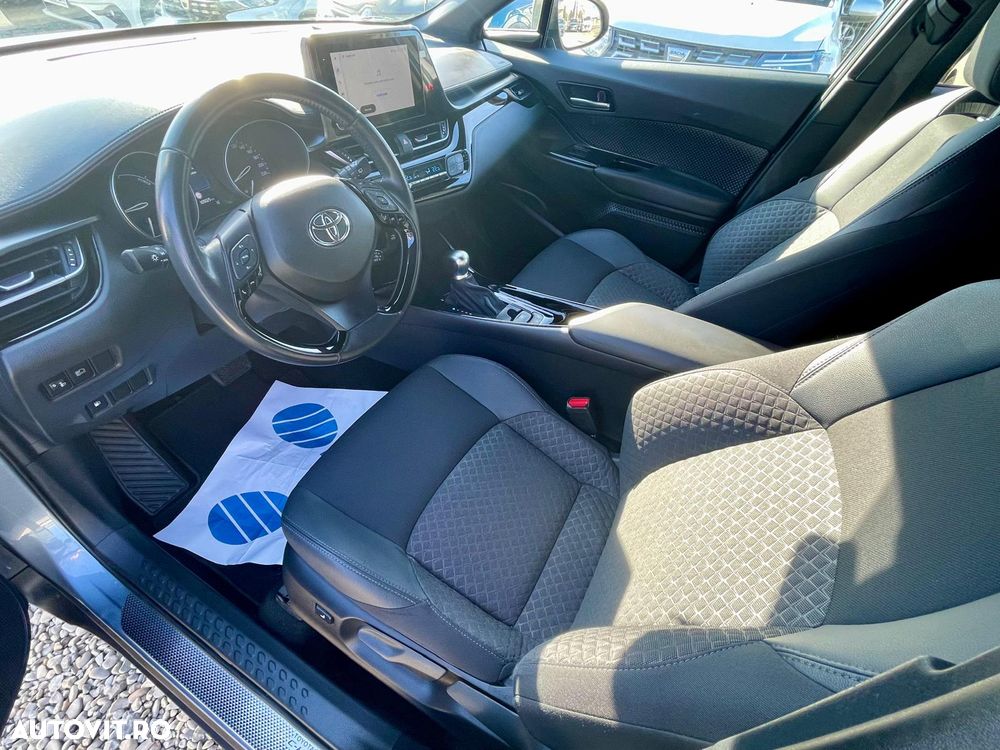 Toyota C-HR - 8
