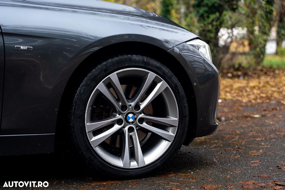 BMW Seria 3 328i Aut. Sport Line - 18