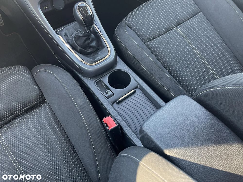 Opel Astra 1.4 Turbo Cosmo - 23