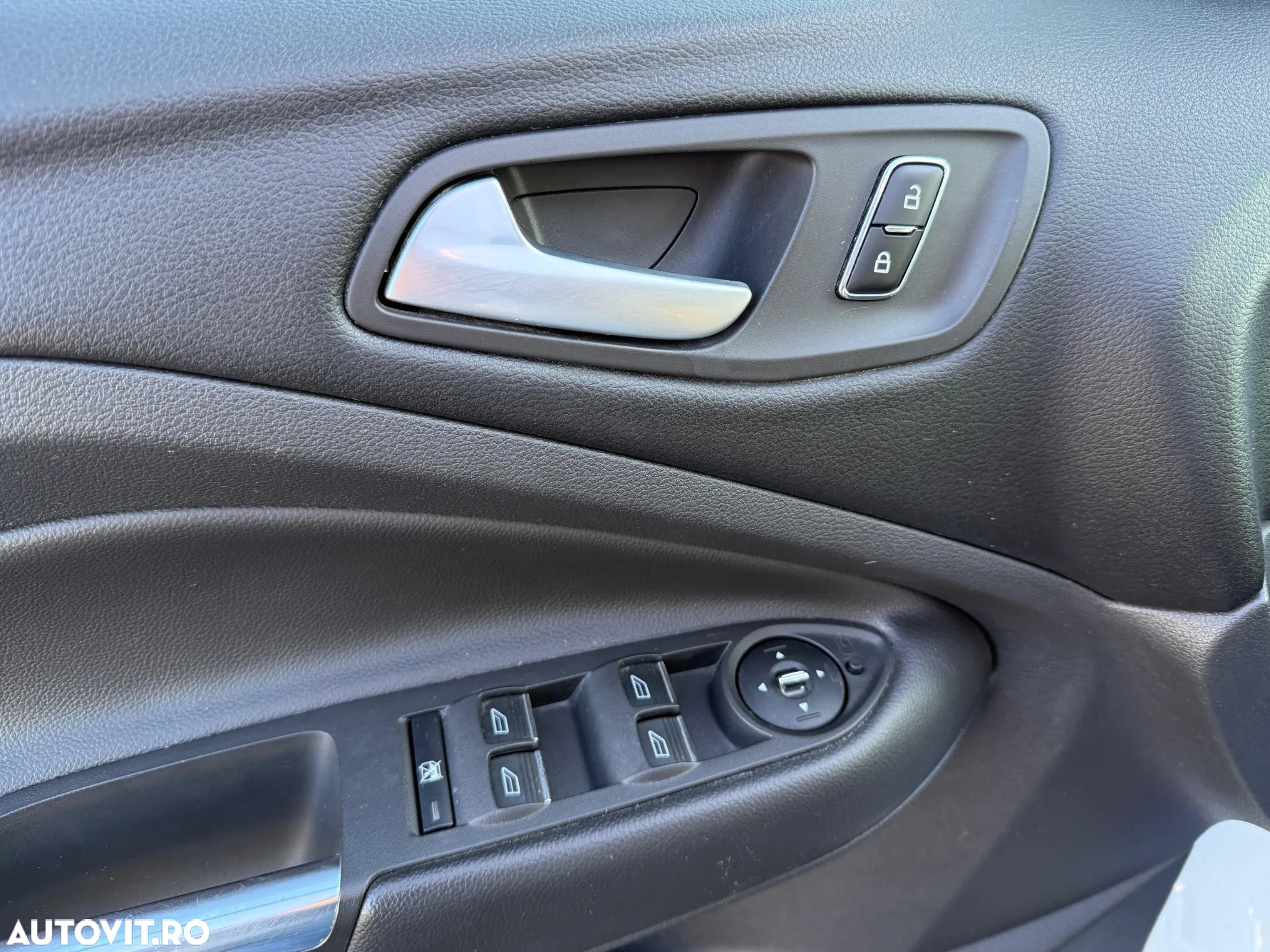 Ford Kuga 2.0 TDCi 4WD Powershift Trend - 10