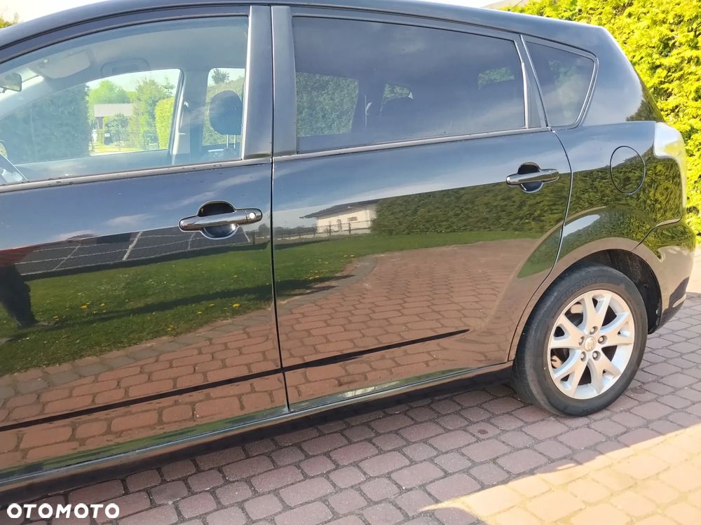 Toyota Corolla Verso 2.2 D-4D Premium - 3