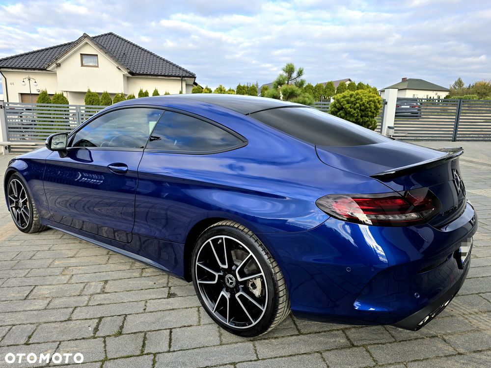 Mercedes-Benz Klasa C 300 4Matic 9G-TRONIC - 12