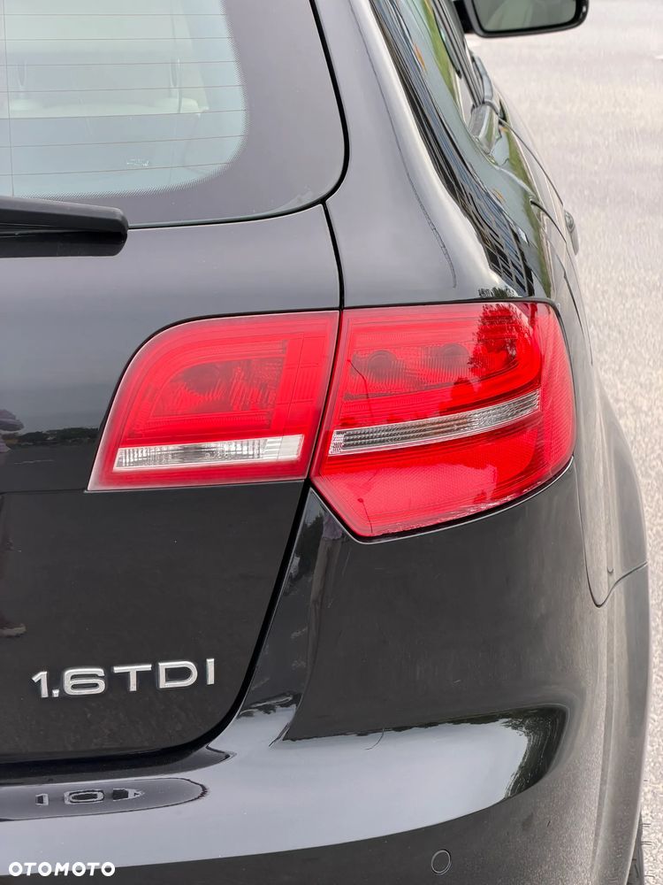 Audi A3 Sportback 1.6 TDI DPF Ambition S tronic - 13