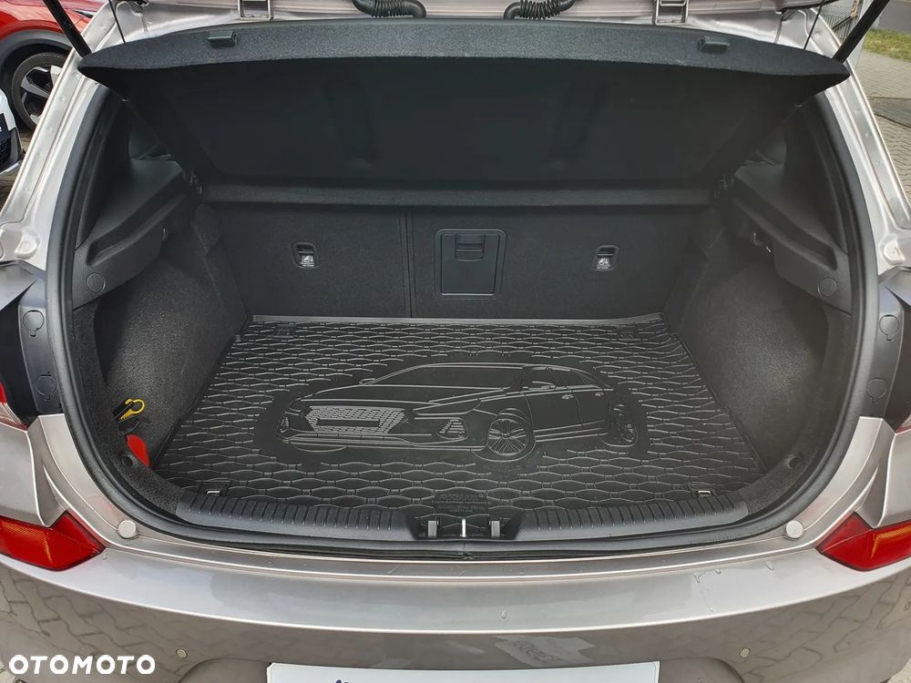Hyundai i30 1.4 T-GDI GO Plus - 12