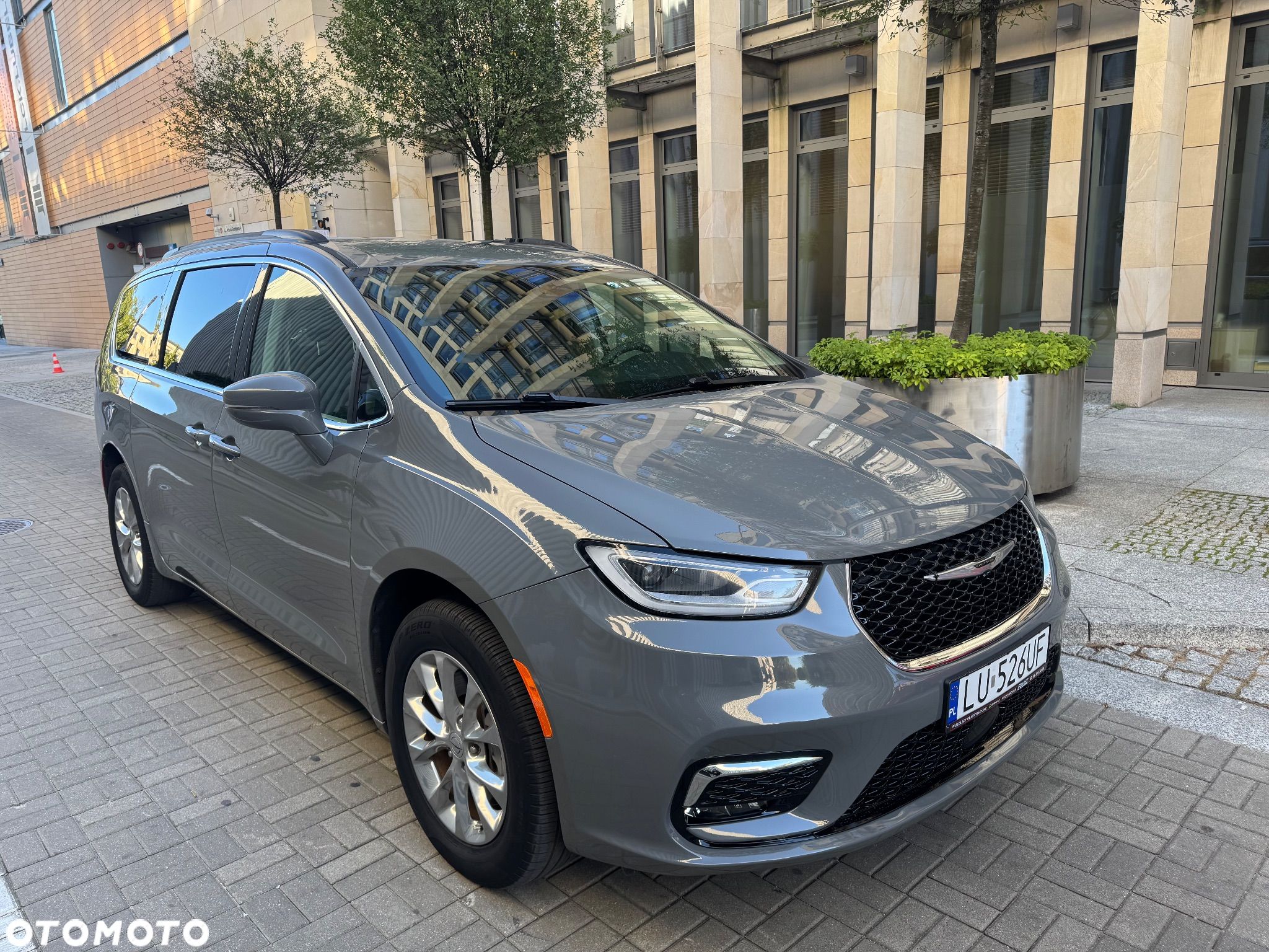 Chrysler Pacifica - 1