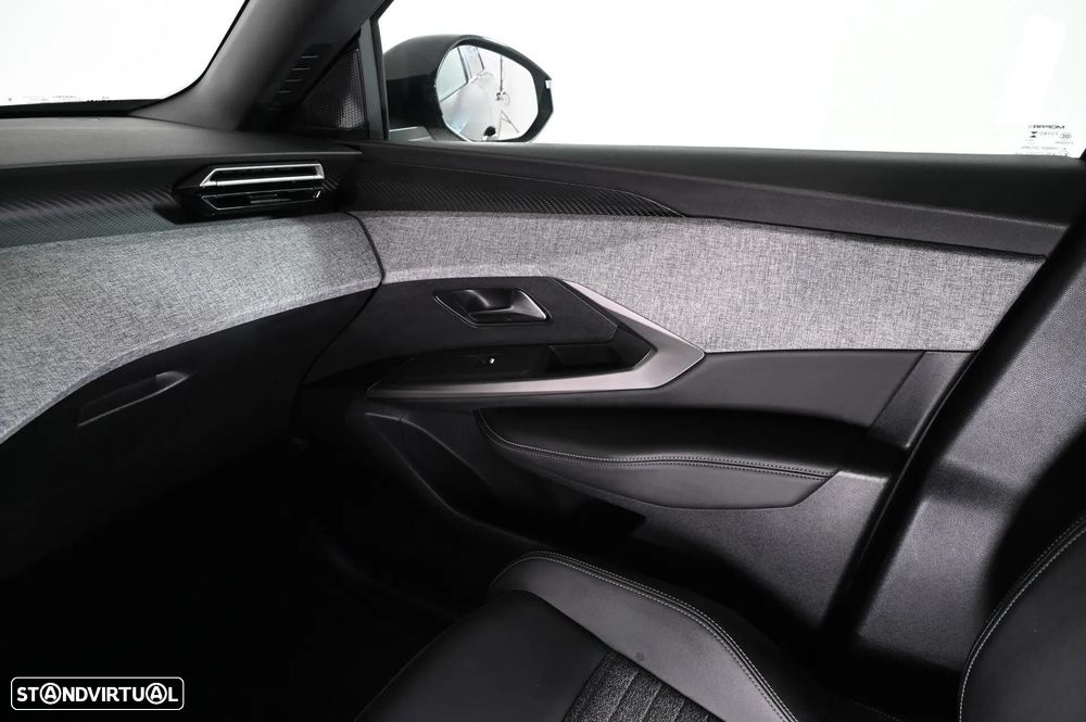 Peugeot 5008 1.2 Hybrid Allure Pack e-DCS6 - 31