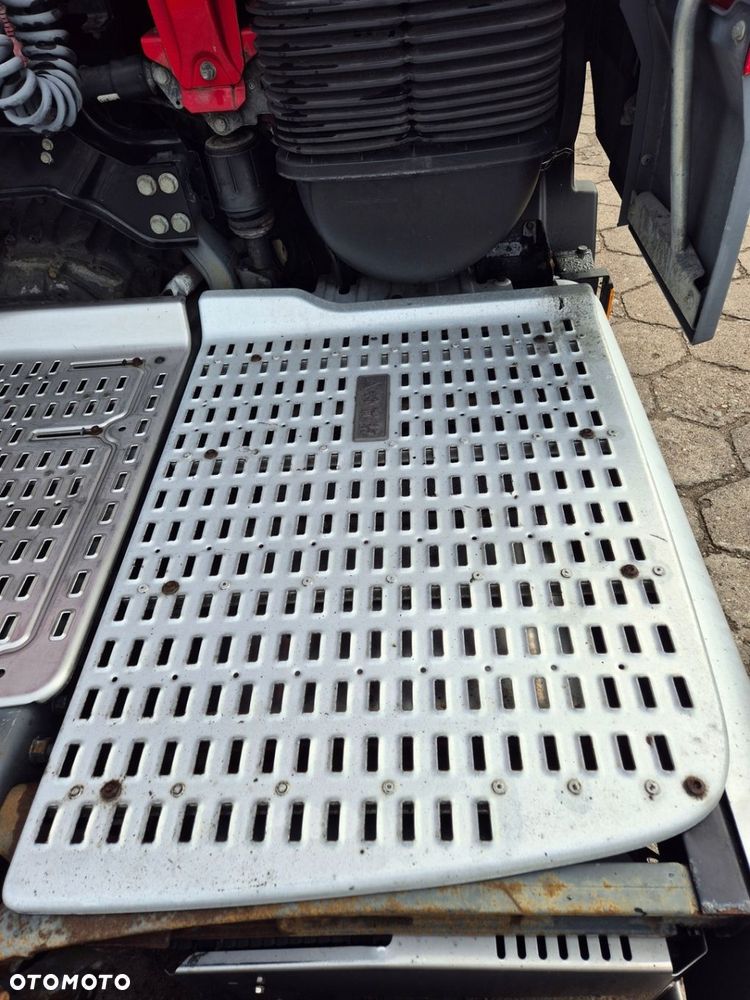 PODEST ALUMINIOWY BLACHA NA RAMĘ , KATALIZATOR DAF XF 106 , CF EURO 6 - 1