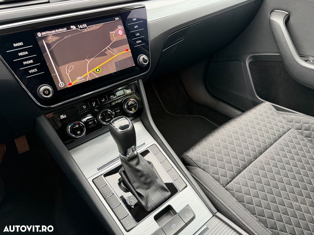 Skoda Superb 2.0 TDI DSG Essence - 8