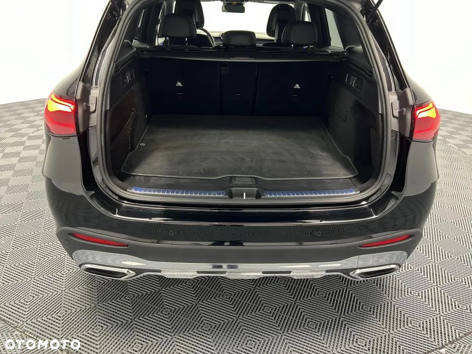 Mercedes-Benz GLC - 24