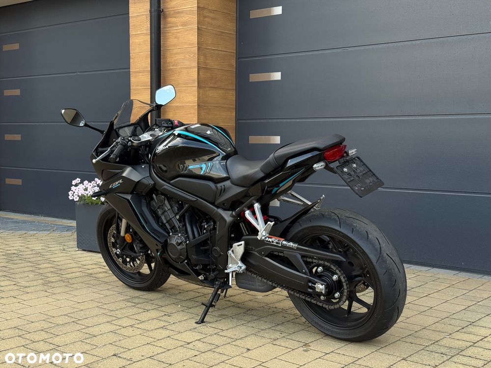 Honda CBR - 3