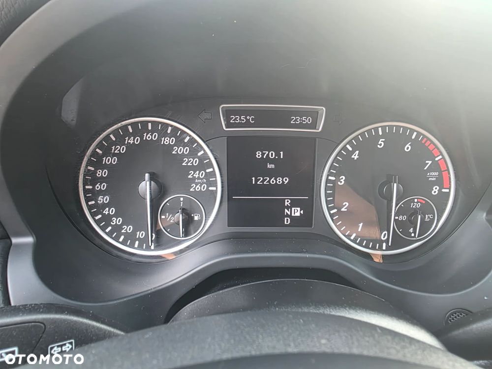 Mercedes-Benz Klasa A 180 (BlueEFFICIENCY) 7G-DCT - 14