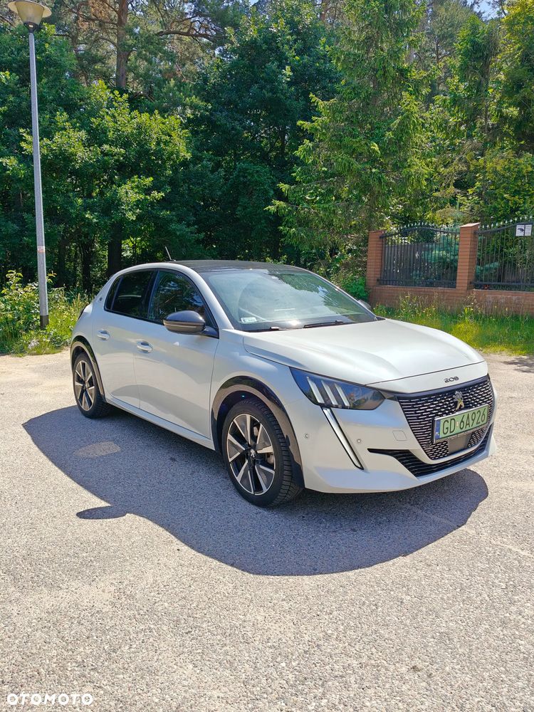 Peugeot 208 - 5