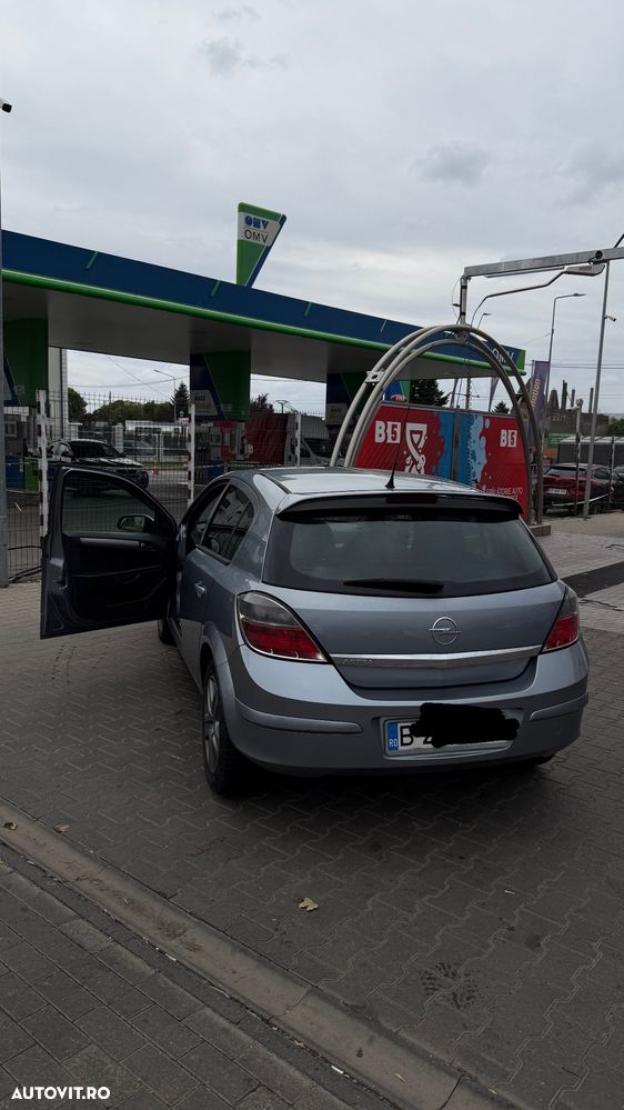 Opel Astra 1.4i 16V Club - 2