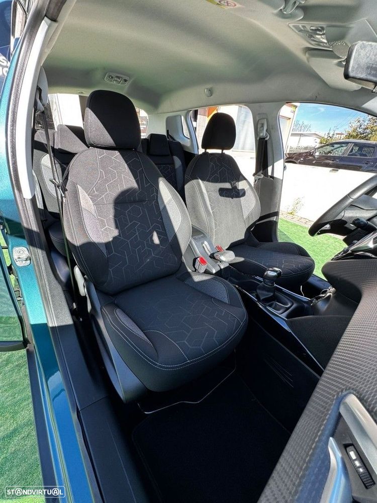 Peugeot 2008 1.2 PureTech Style - 16