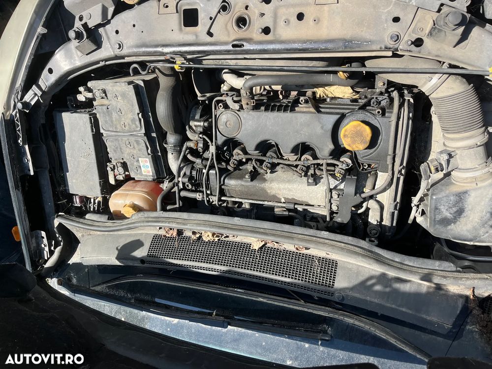 Dezmembrez Opel Zafira B 2007 negru CDTI - 8