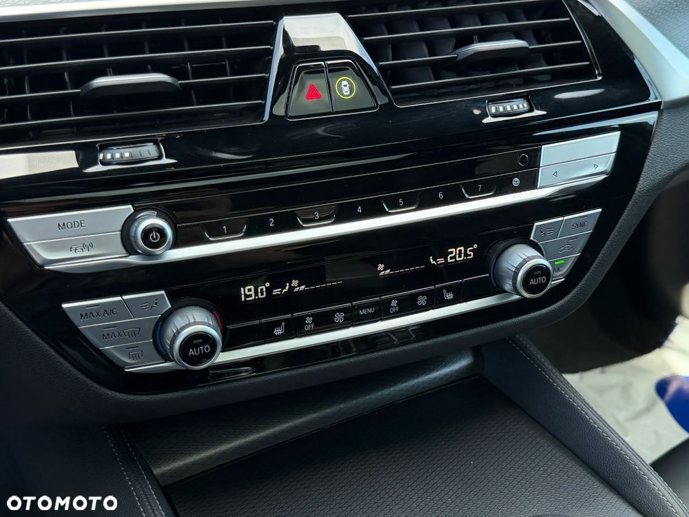 BMW Seria 5 520d xDrive MHEV M Sport sport - 23