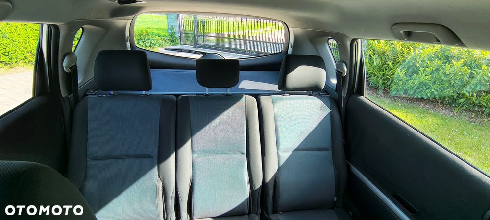 Toyota Corolla Verso 2.0 D-4D Sol - 29