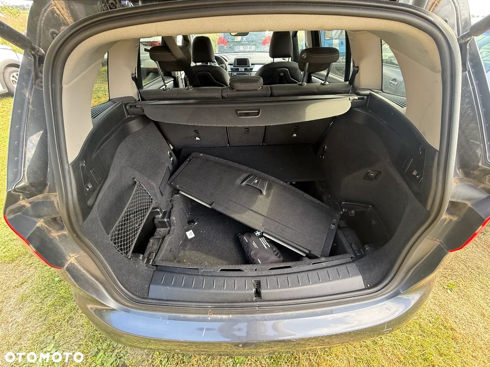 BMW Seria 2 218i - 14