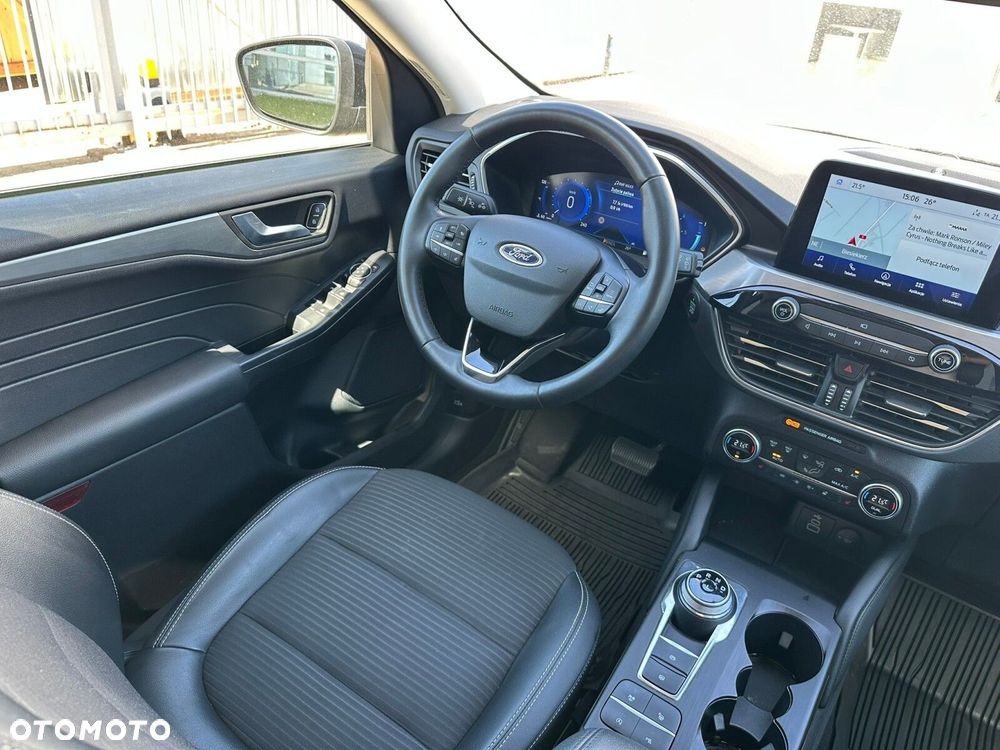 Ford Kuga - 10