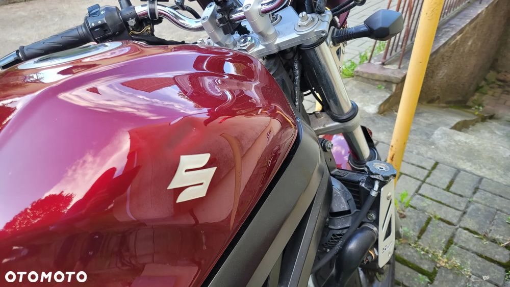 Suzuki SV - 12