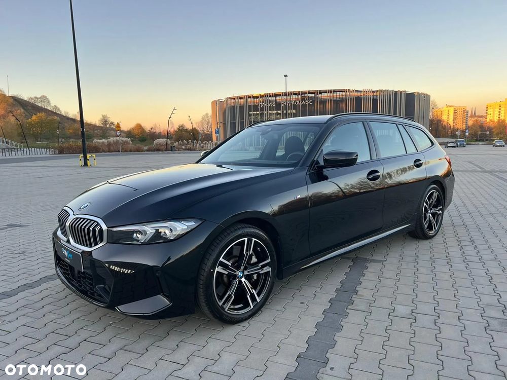 BMW Seria 3 330i xDrive M Sport - 11