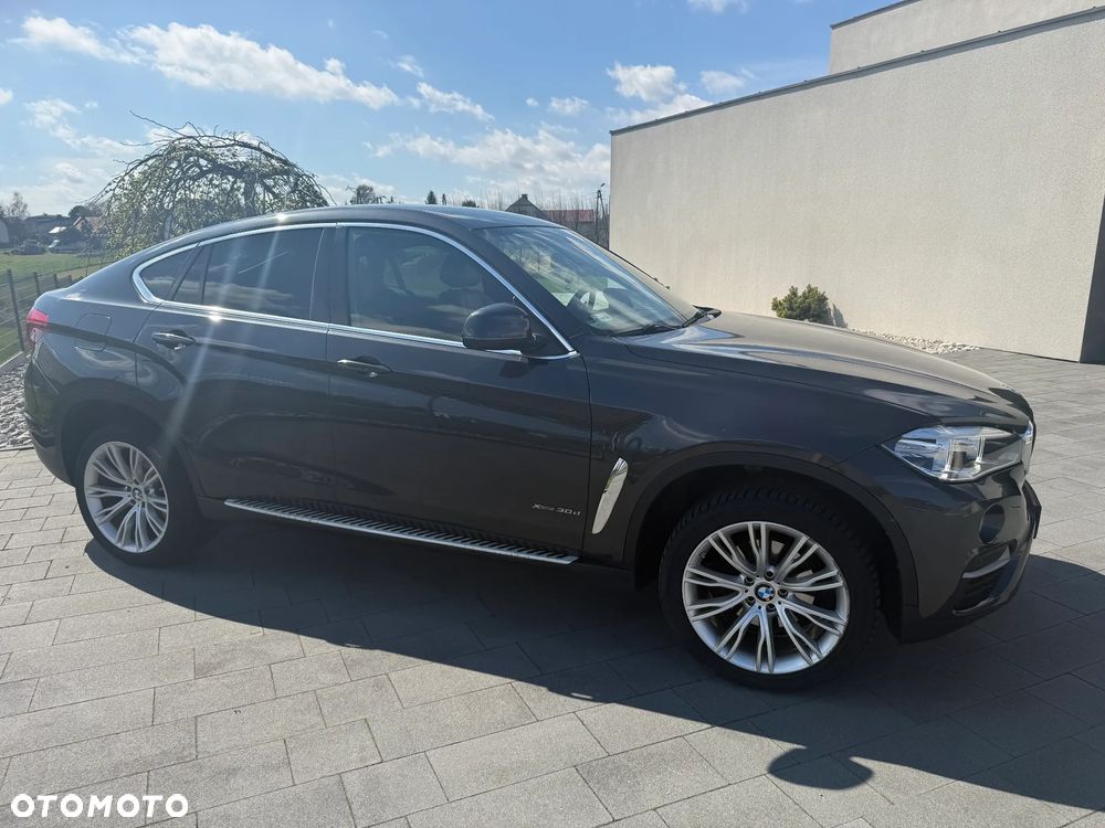 BMW X6 xDrive30d - 16