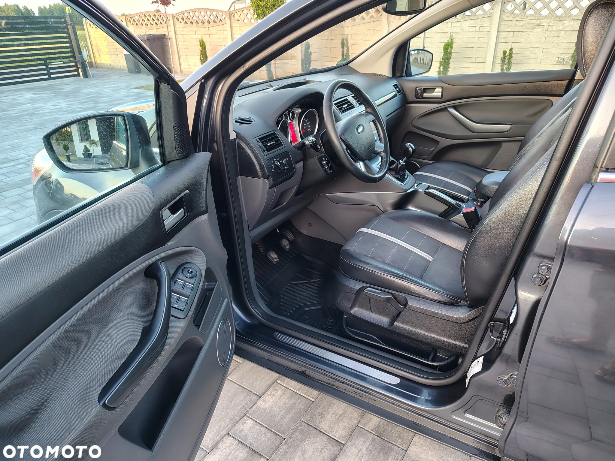 Ford Kuga 2.0 TDCi 4x4 Titanium - 9