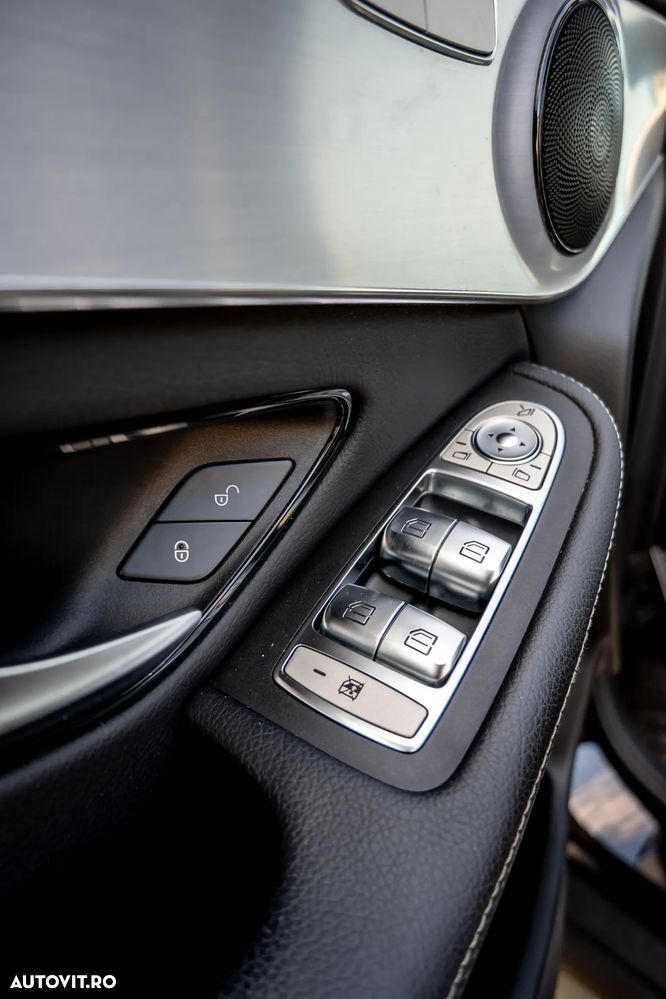 Mercedes-Benz GLC Coupe 300 de 4Matic 9G-TRONIC AMG Line - 18