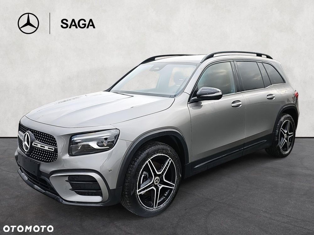 Mercedes-Benz GLB - 1