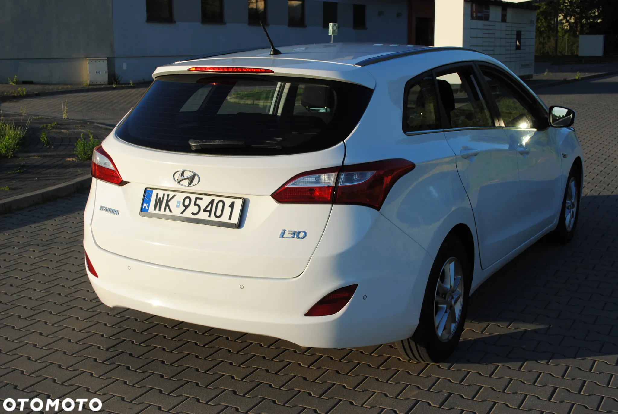 Hyundai i30 1.6 D Premium - 35
