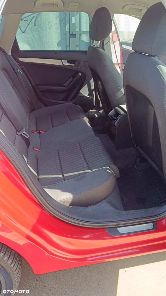 Audi A4 Avant 2.0 TDI Multitronic - 28