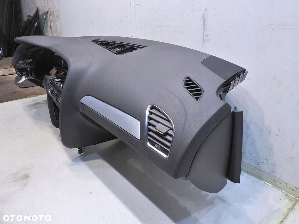 DESKA ROZDZIELCZA KONSOLA AUDI A4 B8 - 5