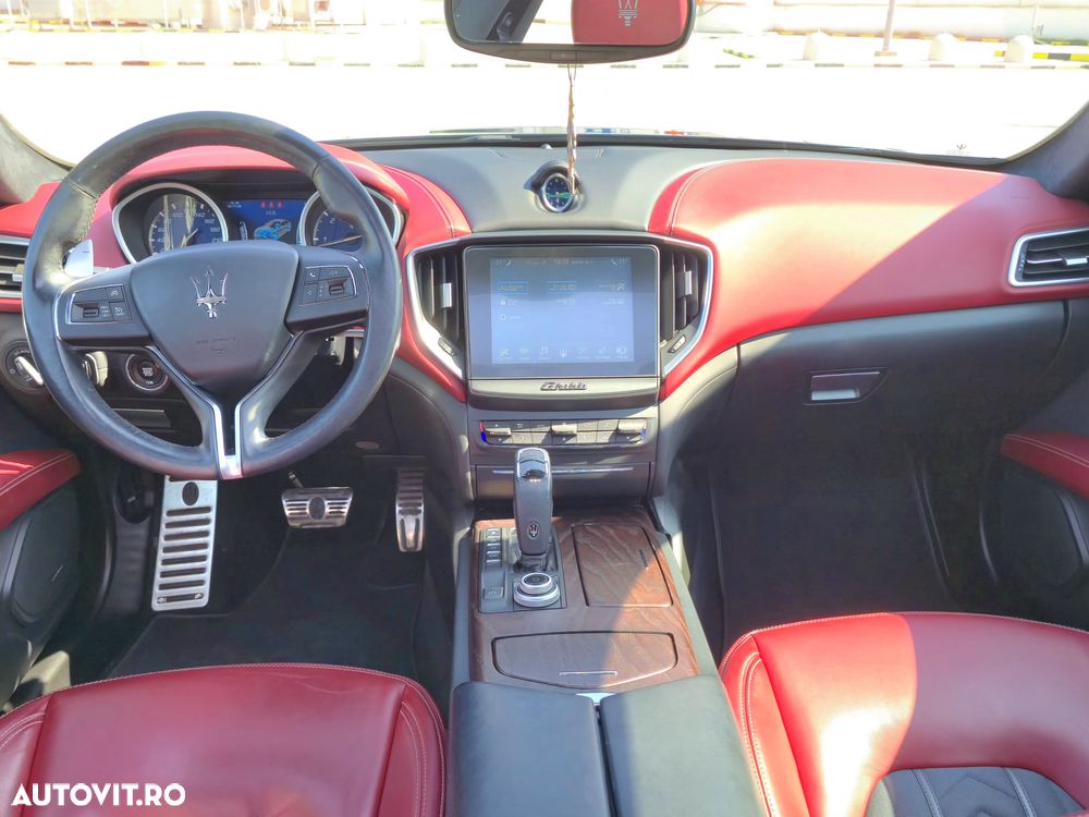 Maserati Ghibli GranLusso - 2