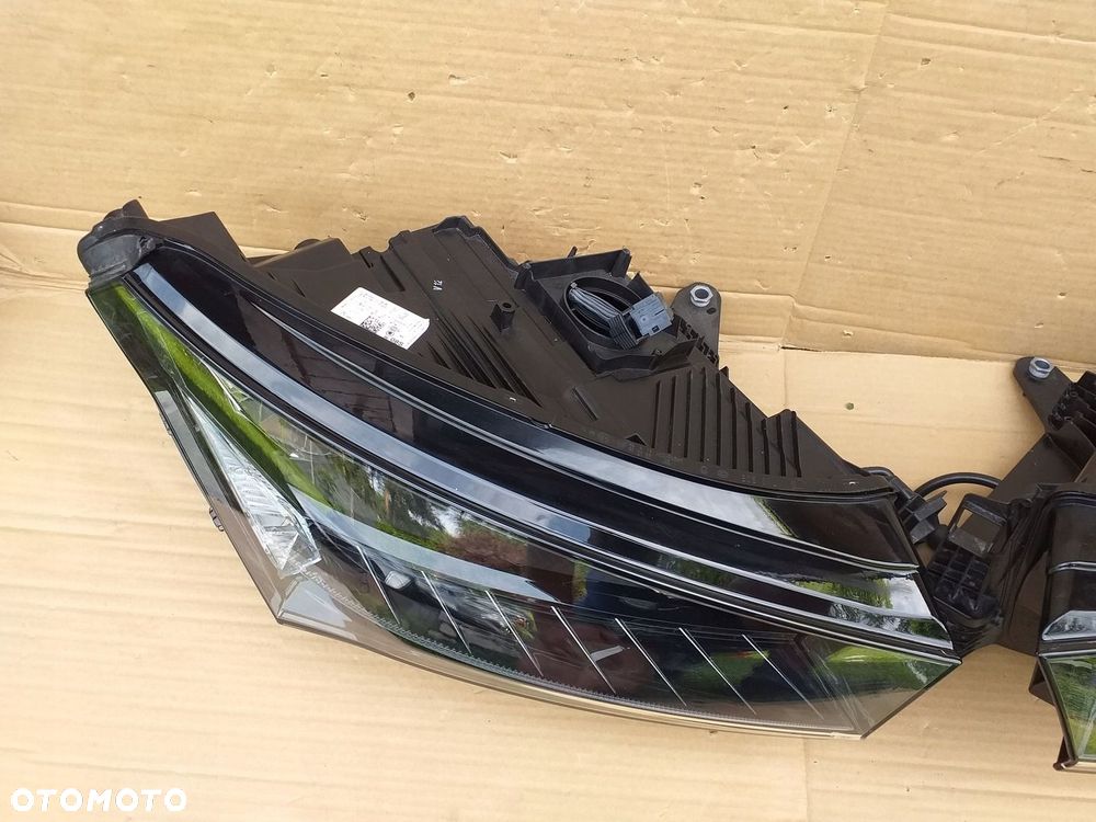 SKODA ENYAQ PRAWA  LEWA FULL LED UŻYWANA  5LB941016A - 6