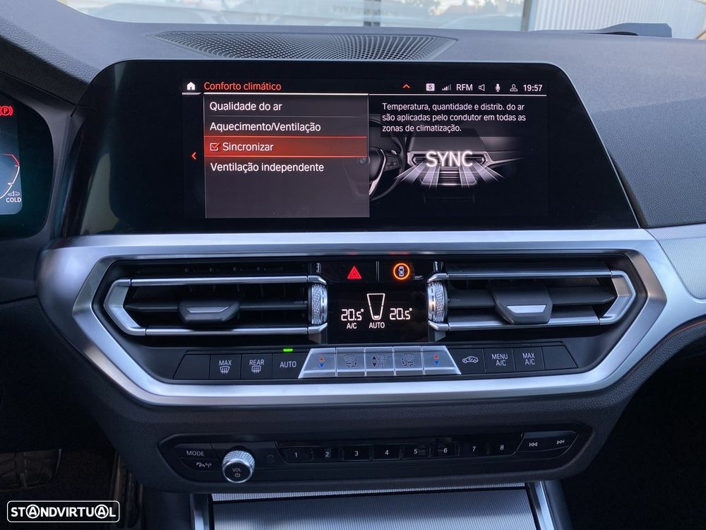 BMW 318 d Pack Desportivo M Auto - 38