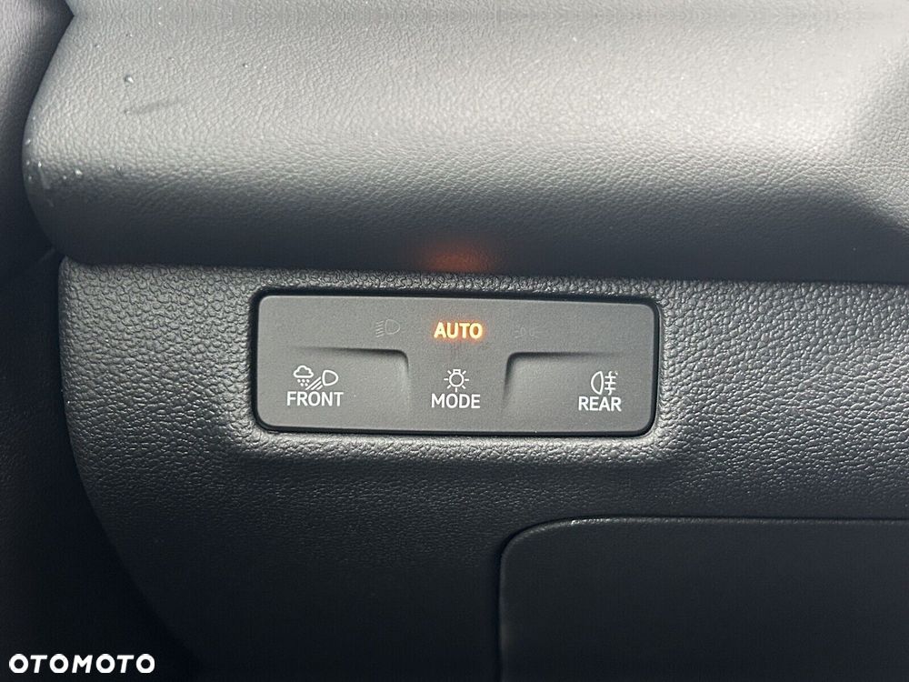 Volkswagen T-Roc 1.5 eTSI Style DSG - 26