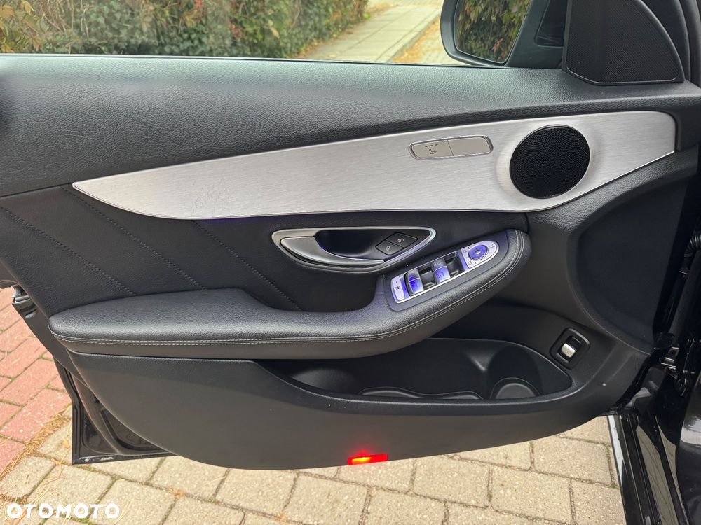 Mercedes-Benz Klasa C 200 d 9G-TRONIC - 26