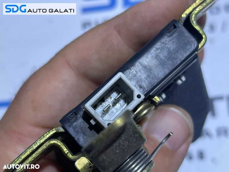 Broasca Incuietoare Capota Portbagaj VW Passat B5.5 Berlina Sedan 2001 - 2005 Cod 3B5827505L [B3342] - 3