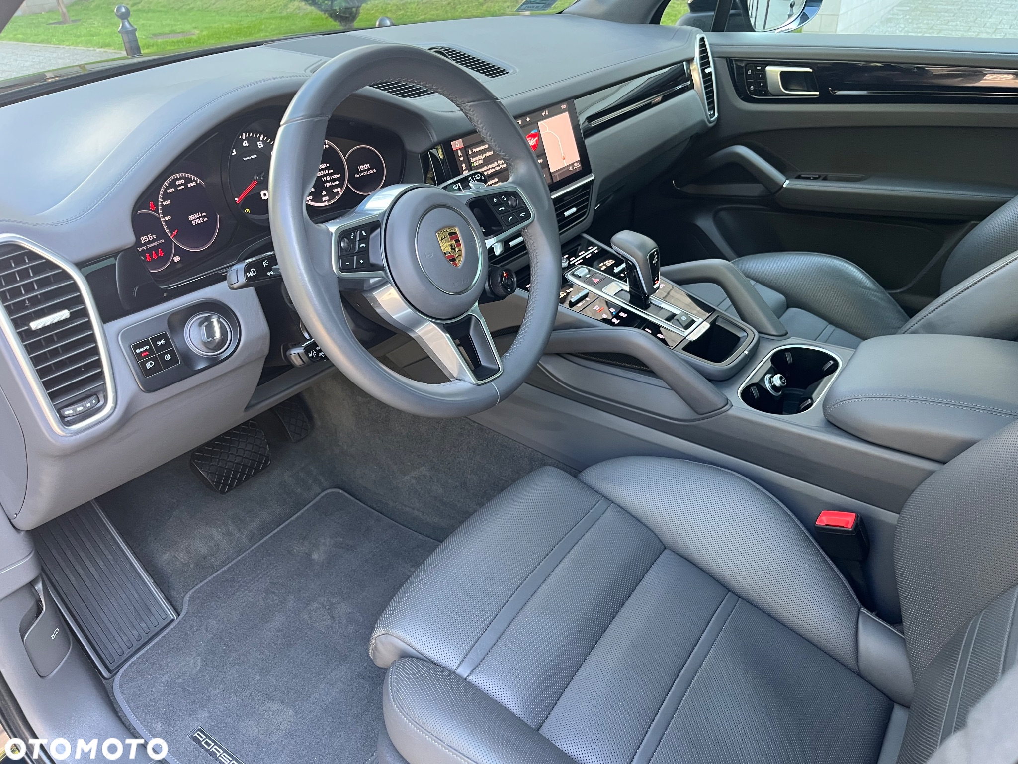 Porsche Cayenne Platinum Edition - 14