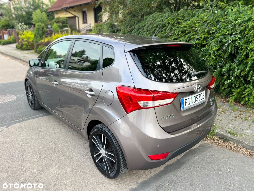 Hyundai ix20 1.4 blue YES Gold - 12