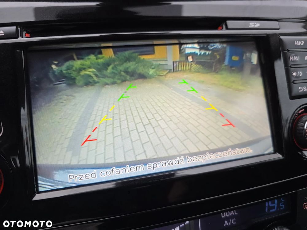 Nissan Qashqai 1.5 dCi N-Connecta - 23