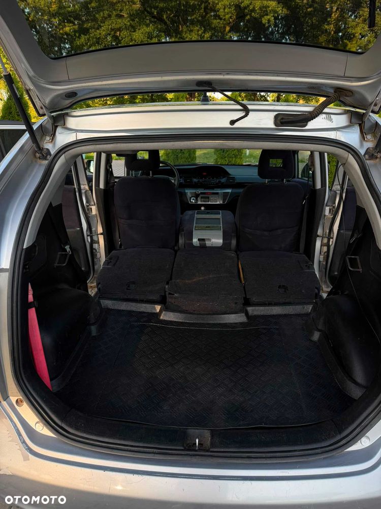 Honda FR-V - 8