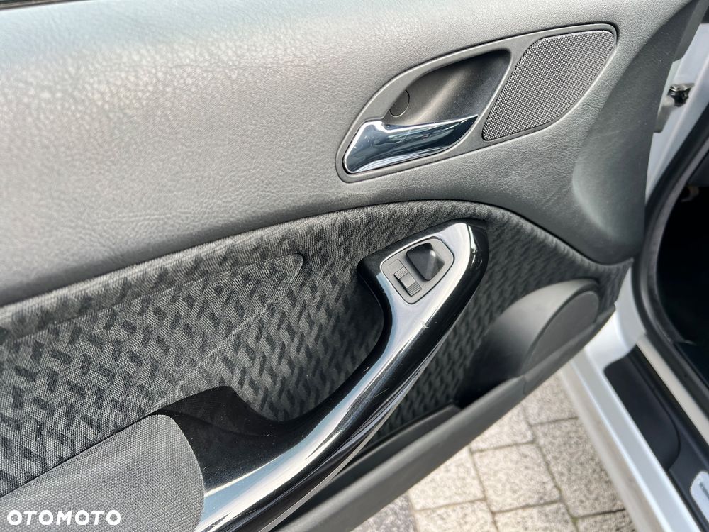 BMW Seria 3 - 17