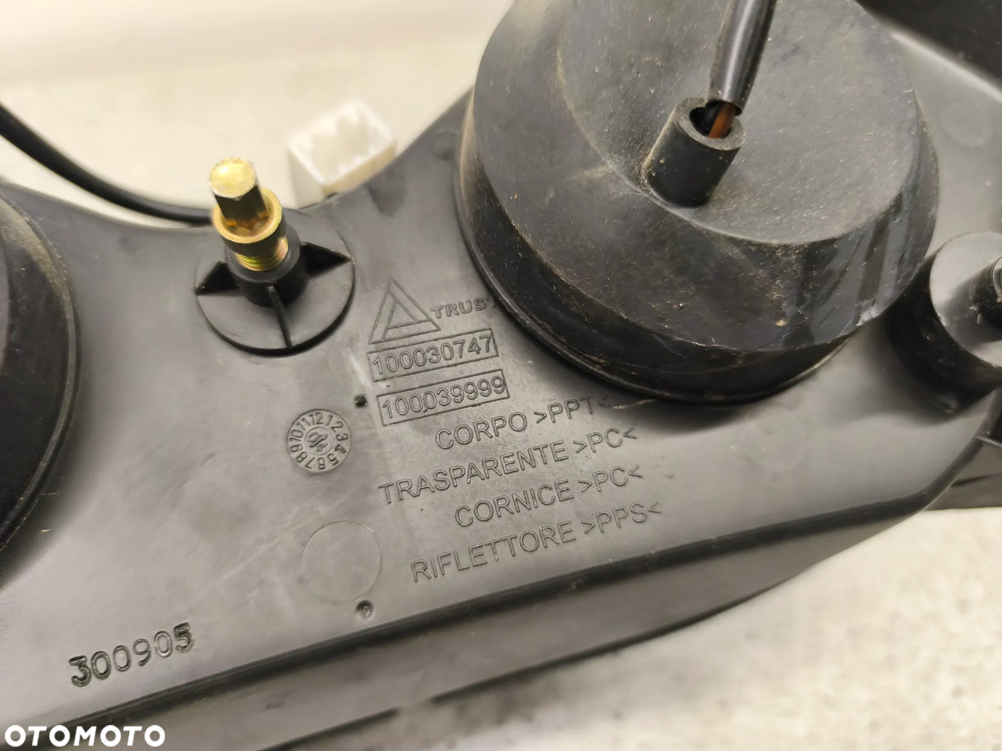 Lampa przód, przednia, reflektor Piaggio NRG - 22