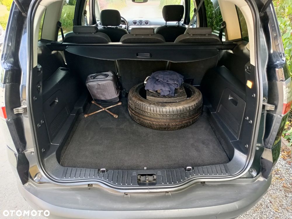 Ford S-Max - 21