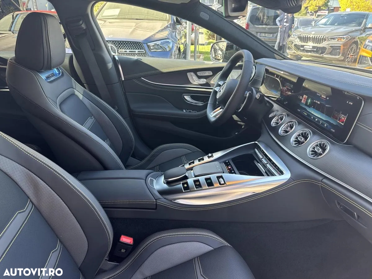 Mercedes-Benz AMG GT 53 4MATIC+ MHEV - 11