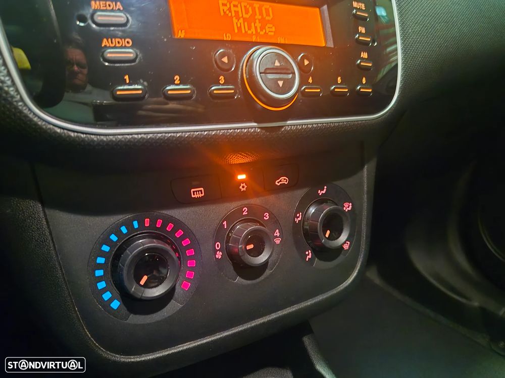 Fiat Punto 1.2 Easy S&S - 22