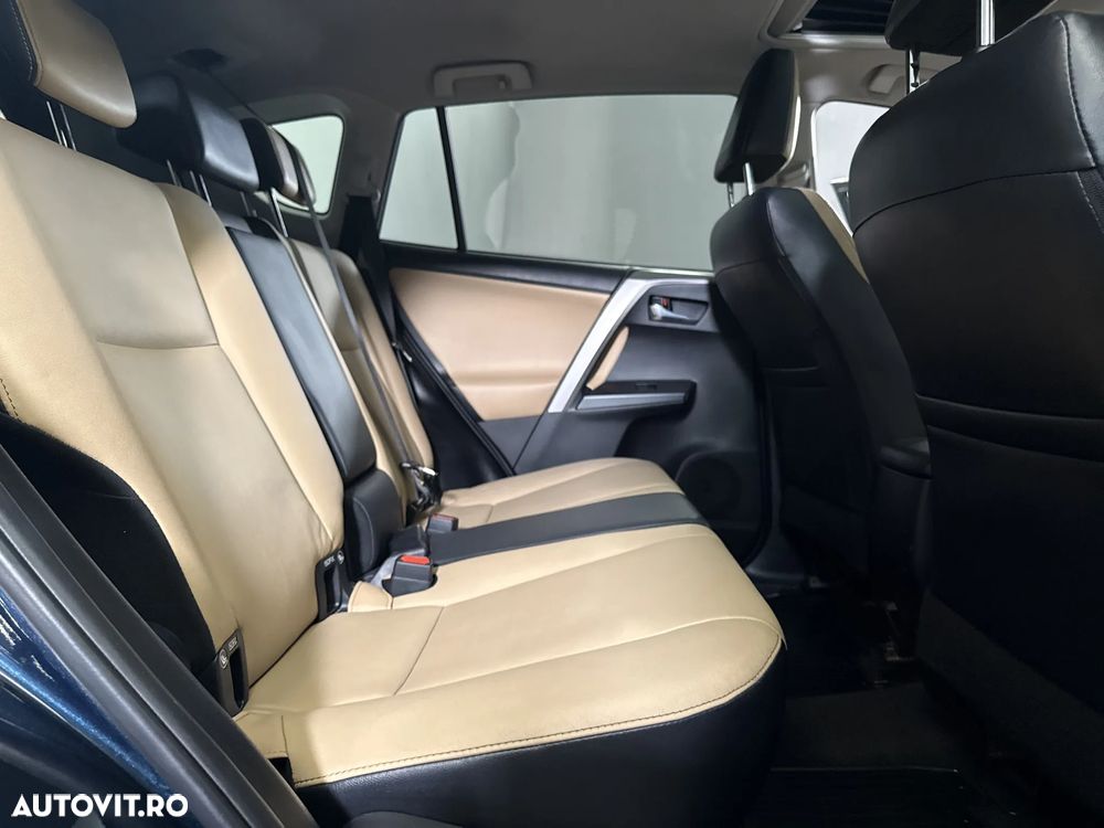 Toyota RAV4 - 13