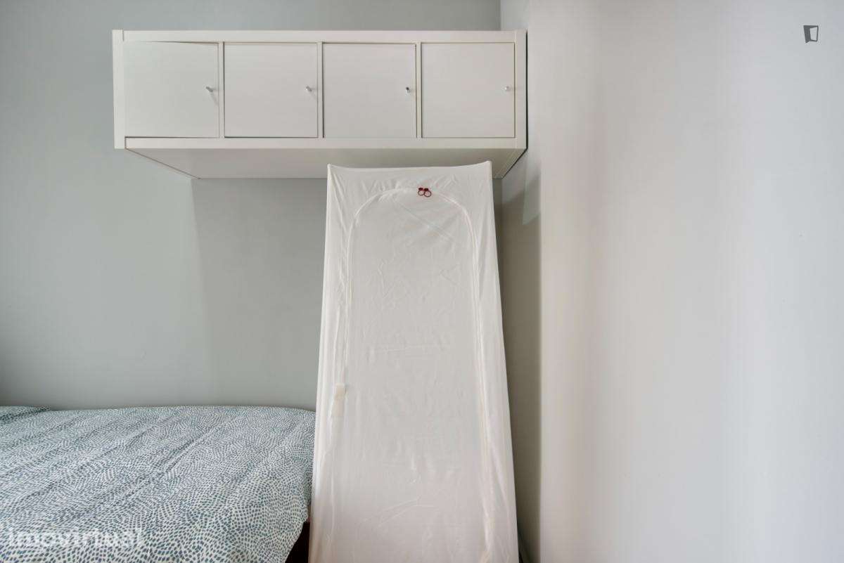Quarto - localizado em Amadora Lisbon - Grande imagem: 4/28